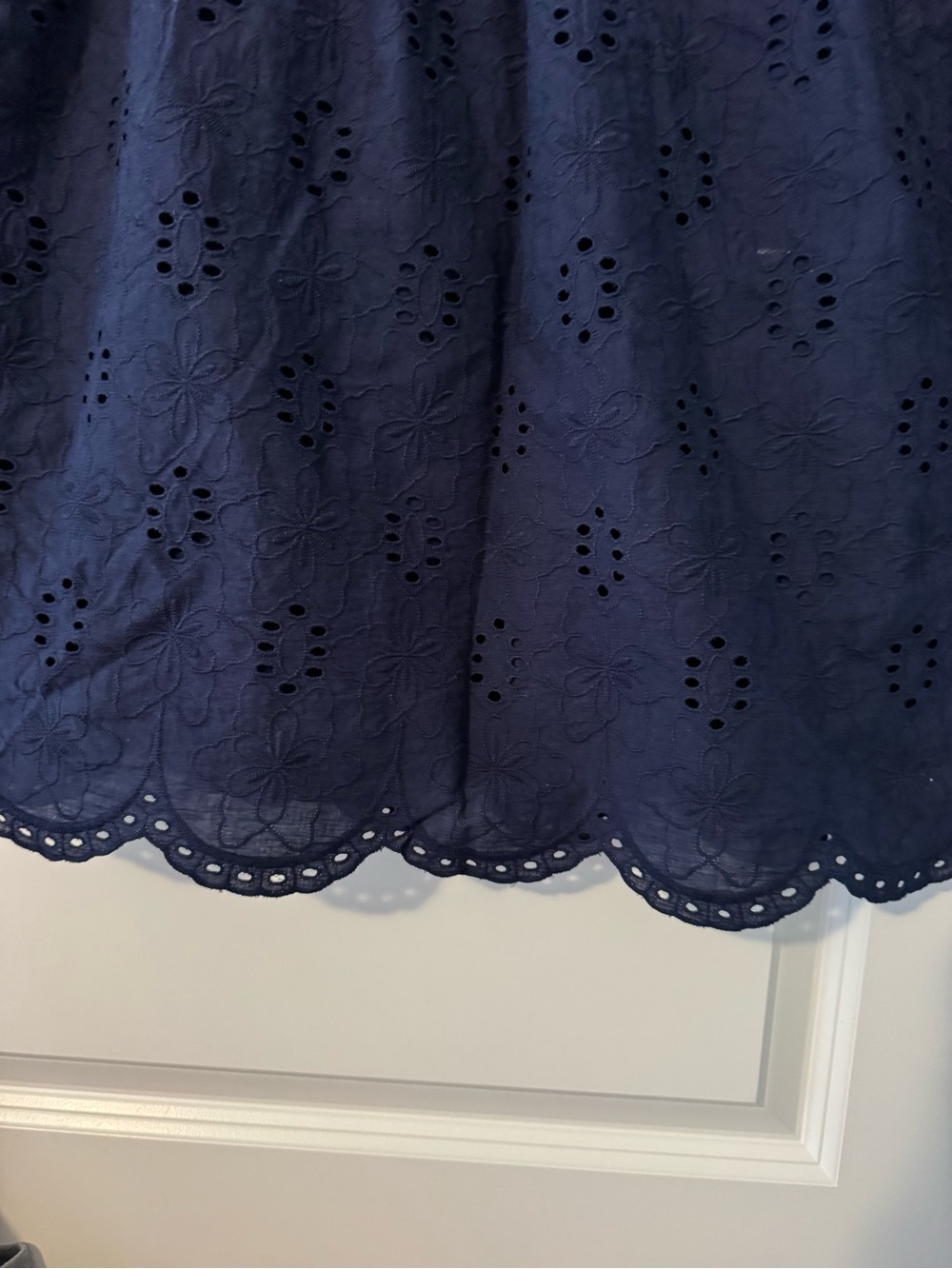 Knox Rose Navy Eyelet Lace Trim Sleeveless Top - Picture 4 of 8
